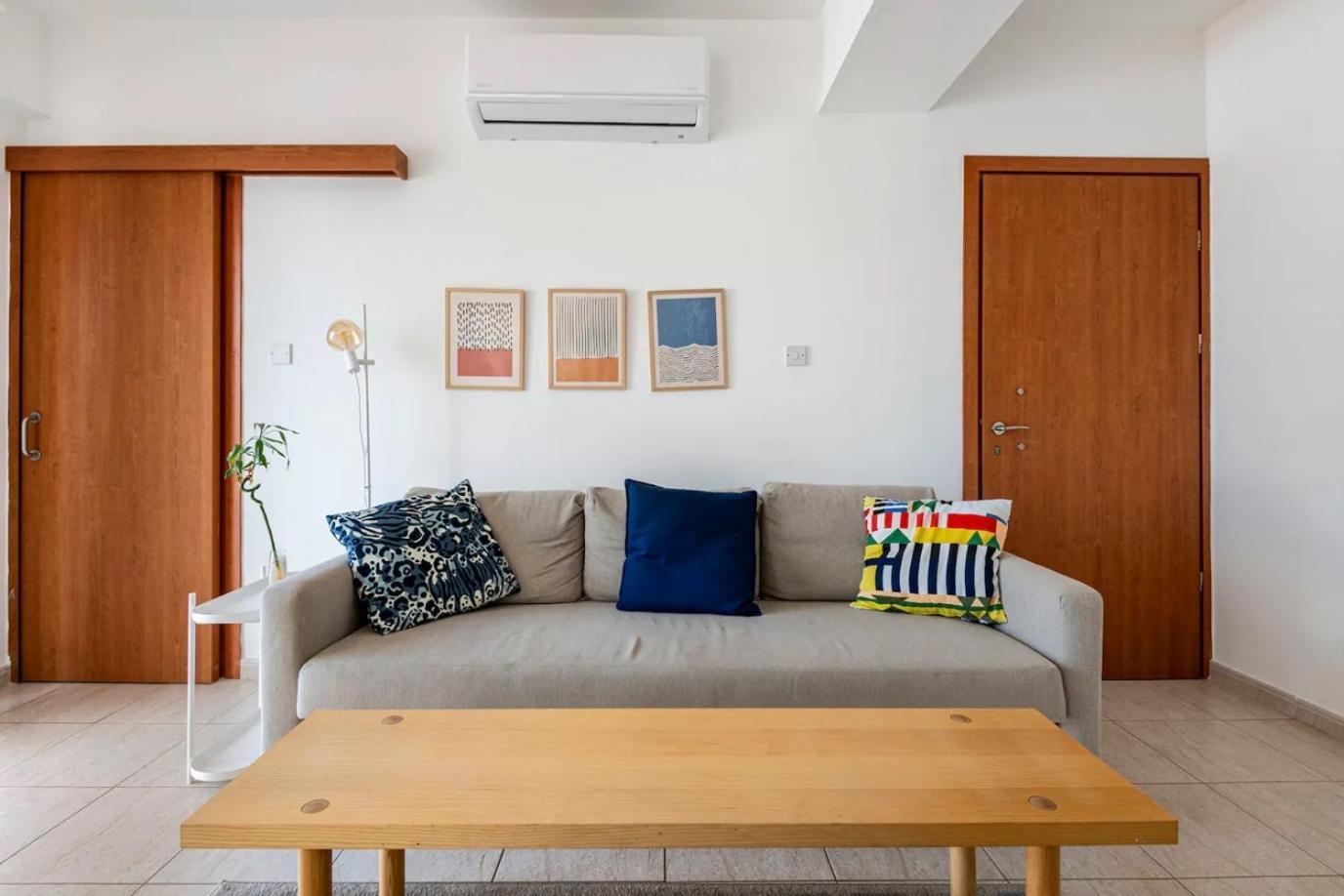 Top Floor Apartment City Center Larnaca Eksteriør billede