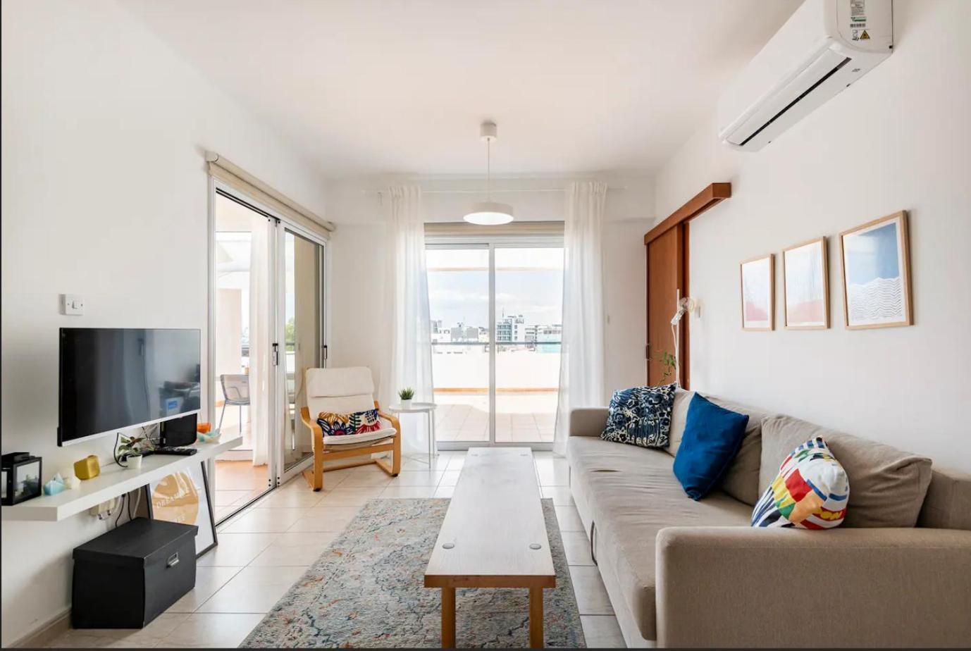 Top Floor Apartment City Center Larnaca Eksteriør billede